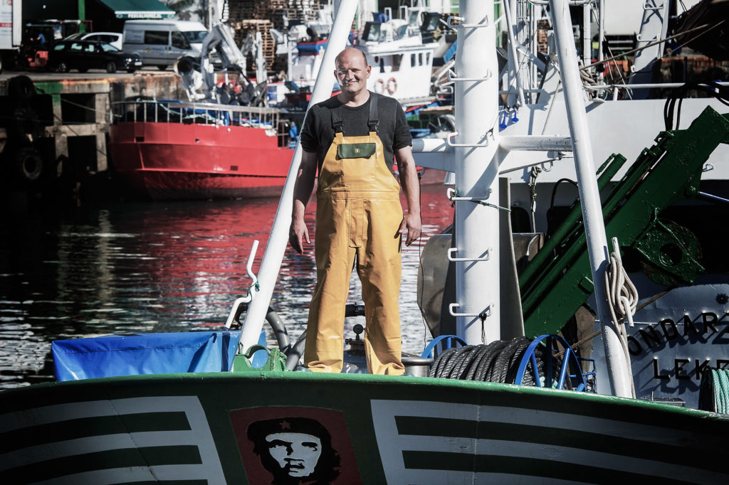 Fotografía de retrato de Francisco Javier Durán, arrantzale en el Ondarzabal de Lekeitio. País Vasco