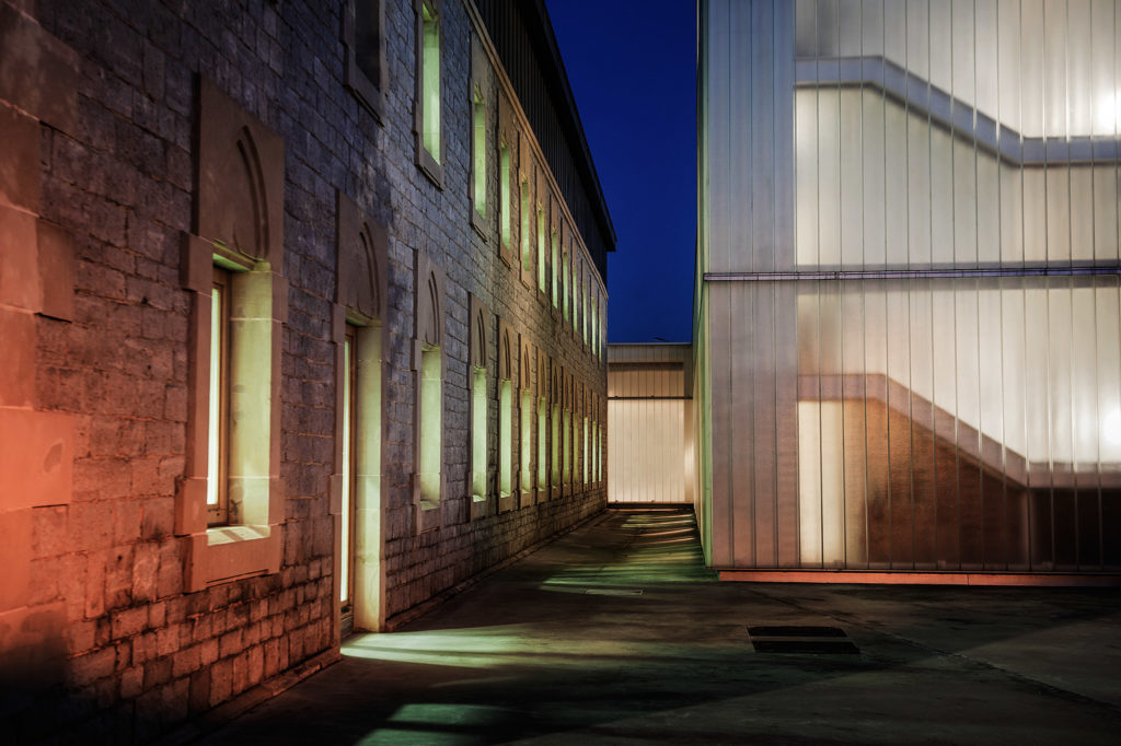 Fotografía nocturna del exterior del Convento de Betoño. Vitoria - Gasteiz. País Vasco