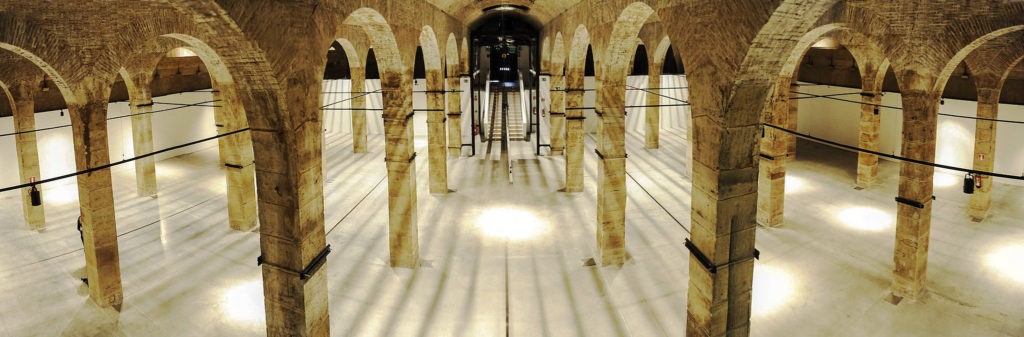 Fotografía panorámica del interior del Depósito de agua de Vitoria - Gasteiz. País Vasco