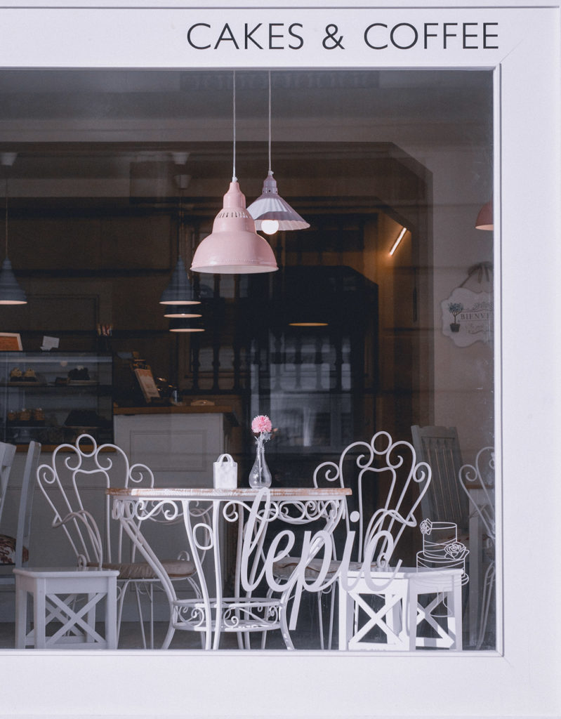 Fotografía del exterior de Lèpic, cakes & coffee. Repostería creativa.